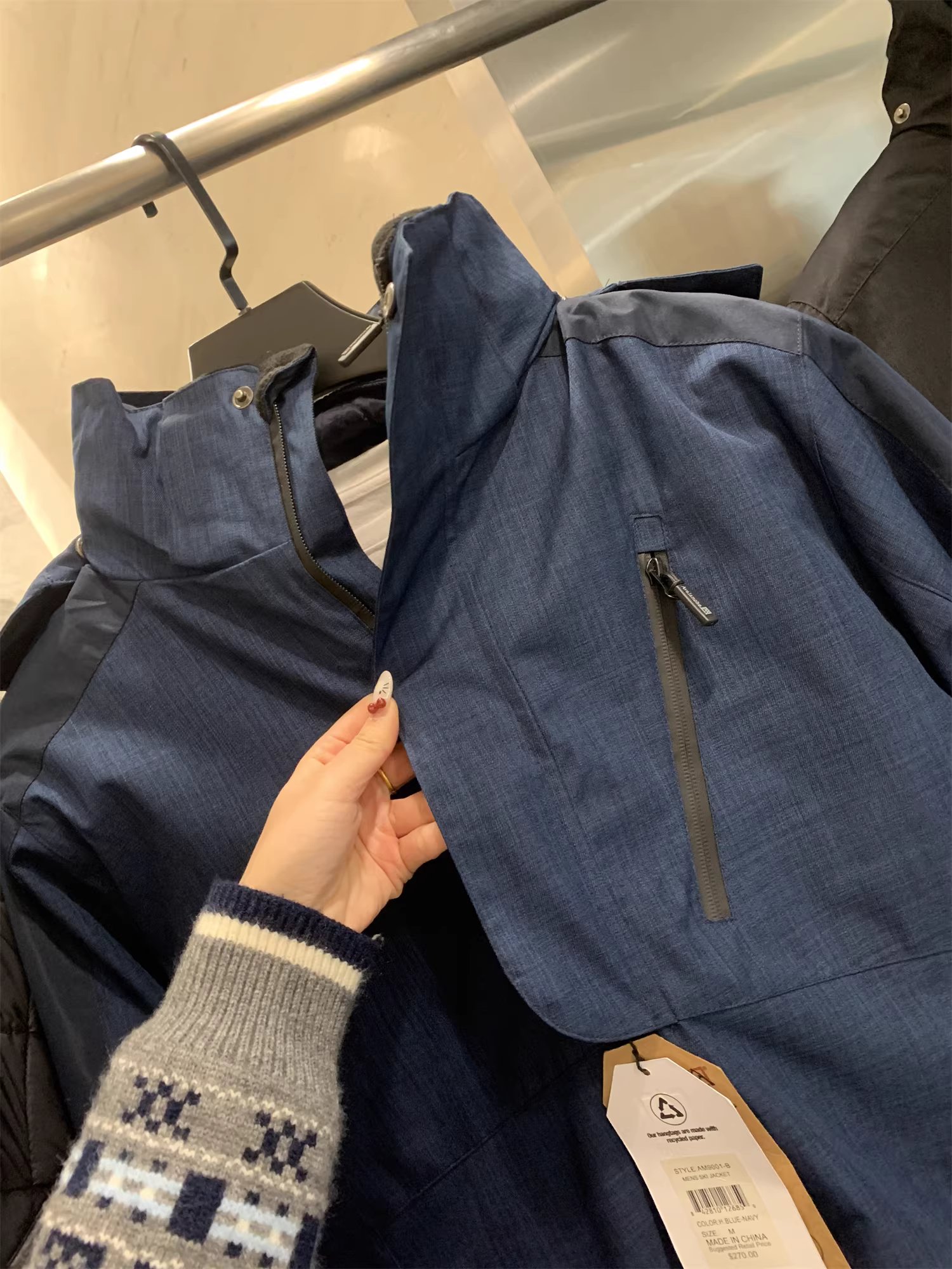 Don Quixote, một sản phẩm tuyệt vời từ Bắc Mỹ! Áo khoác ba trong một dành cho ngoài trời! Áo khoác cotton dày có mũ trùm đầu dành cho nam giới trong mùa thu và mùa đông.