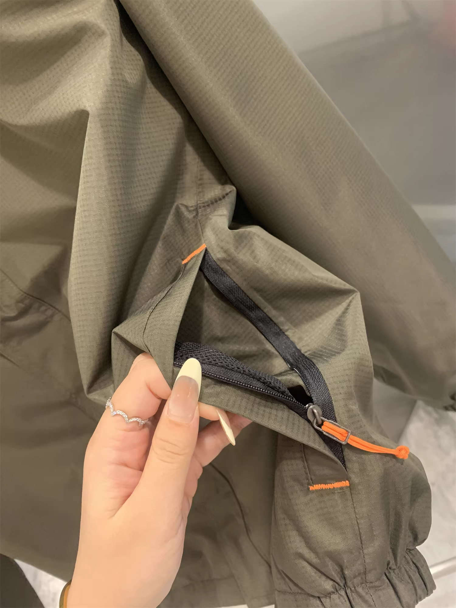 Don Quixote du hành khắp Tây Ban Nha! Chuyuan! Áo khoác nam có lớp lót lưới thoáng khí cho mùa xuân và mùa thu.