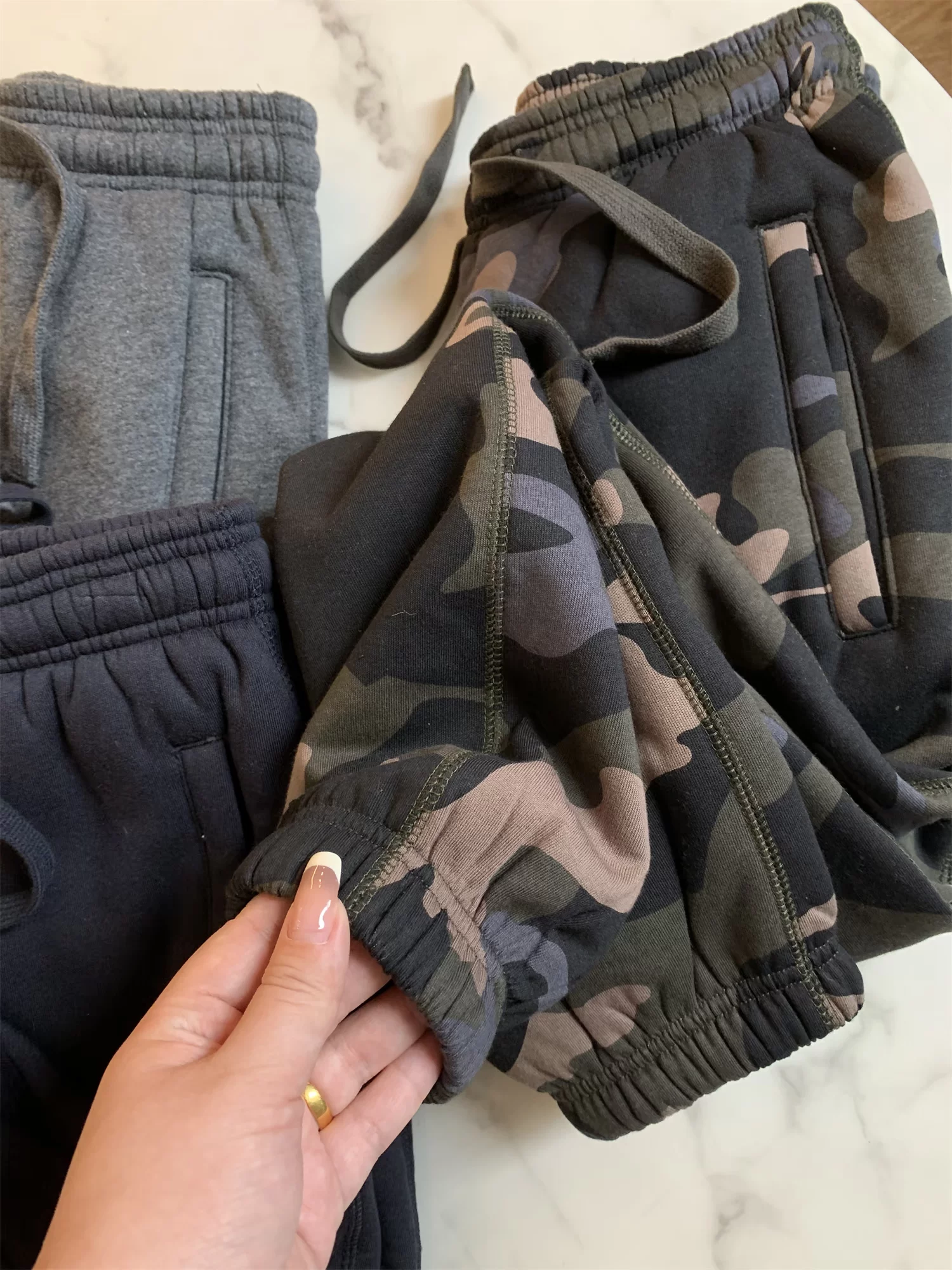 Đơn đặt hàng ngoại thương Don Quixote! Có lớp lót lông cừu và dày dặn! Quần thể thao nam mùa thu đông, thân thiện với da, ấm áp, lưng thun co giãn, bo gấu.