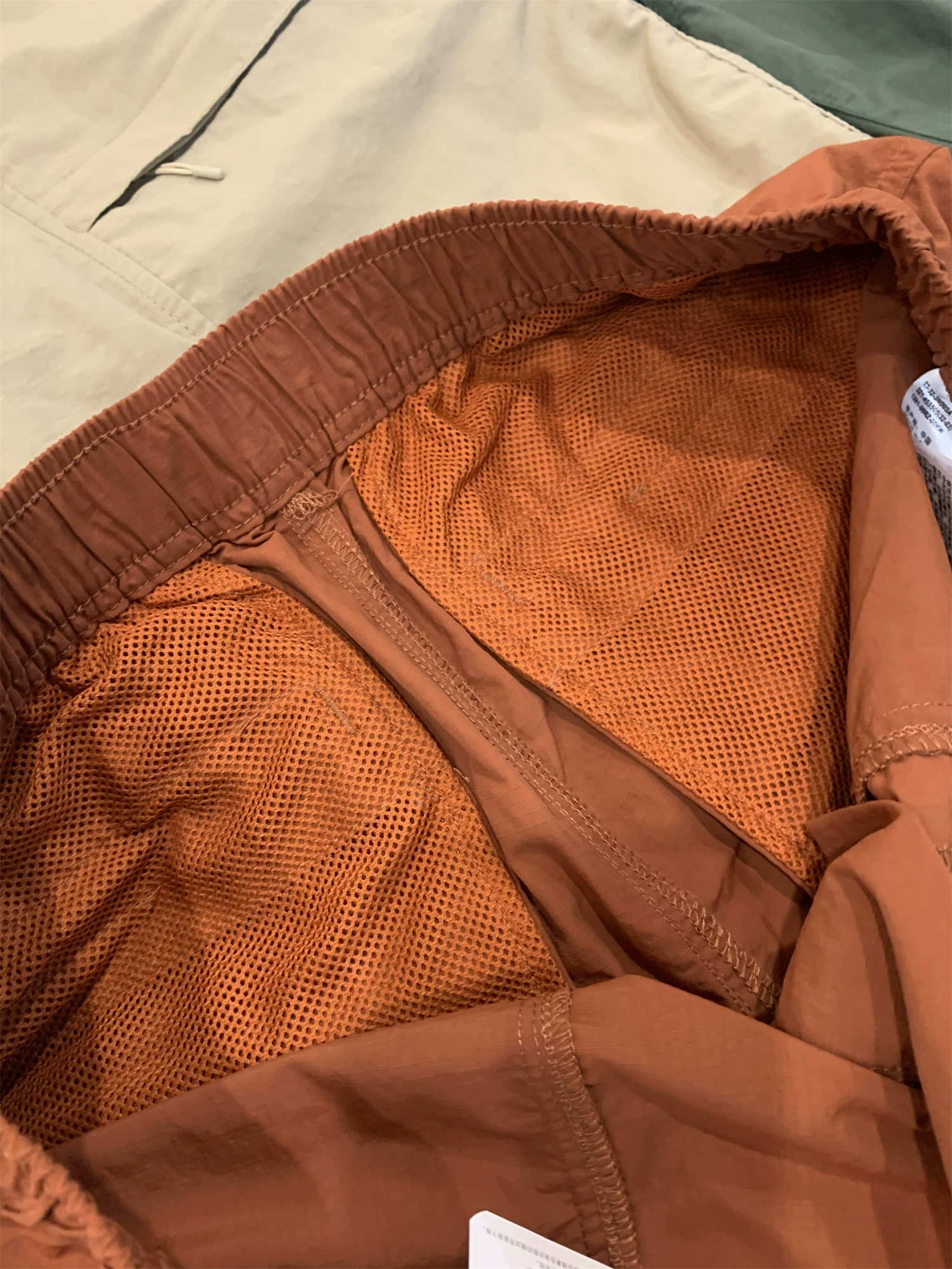 Ưu đãi hàng ngày của Don Quixote! Nhanh khô, thoáng khí, chống thấm nước! Quần short thể thao thông thường dành cho nam giới, thích hợp cho mùa hè.