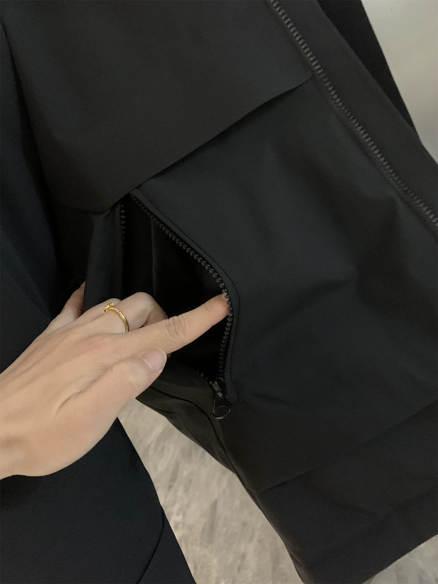 Don Quixote: Hơn 1000 sản phẩm trên quầy! Chịu được nhiệt độ lạnh đến -20 độ! Áo khoác giữ ấm mùa đông cho nam, thích hợp cho công việc ngoài trời.