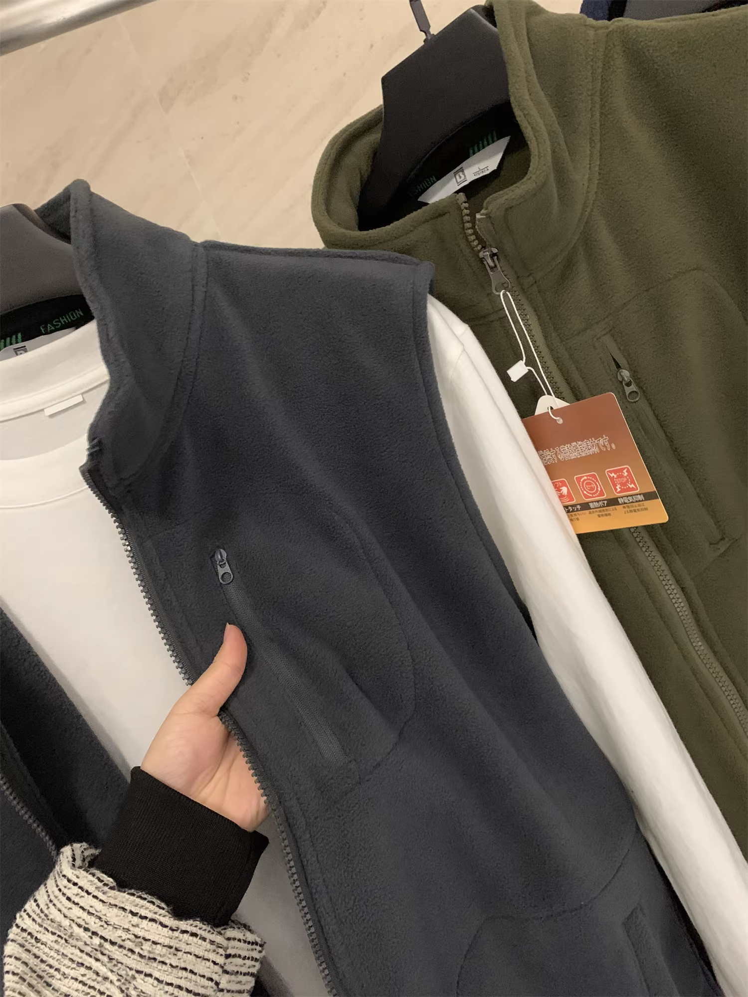 Dòng sản phẩm ngoài trời Don Quixote! Lông cừu cực mềm + lông cừu tổng hợp siêu mềm dành cho trẻ em! Áo vest nam mùa đông