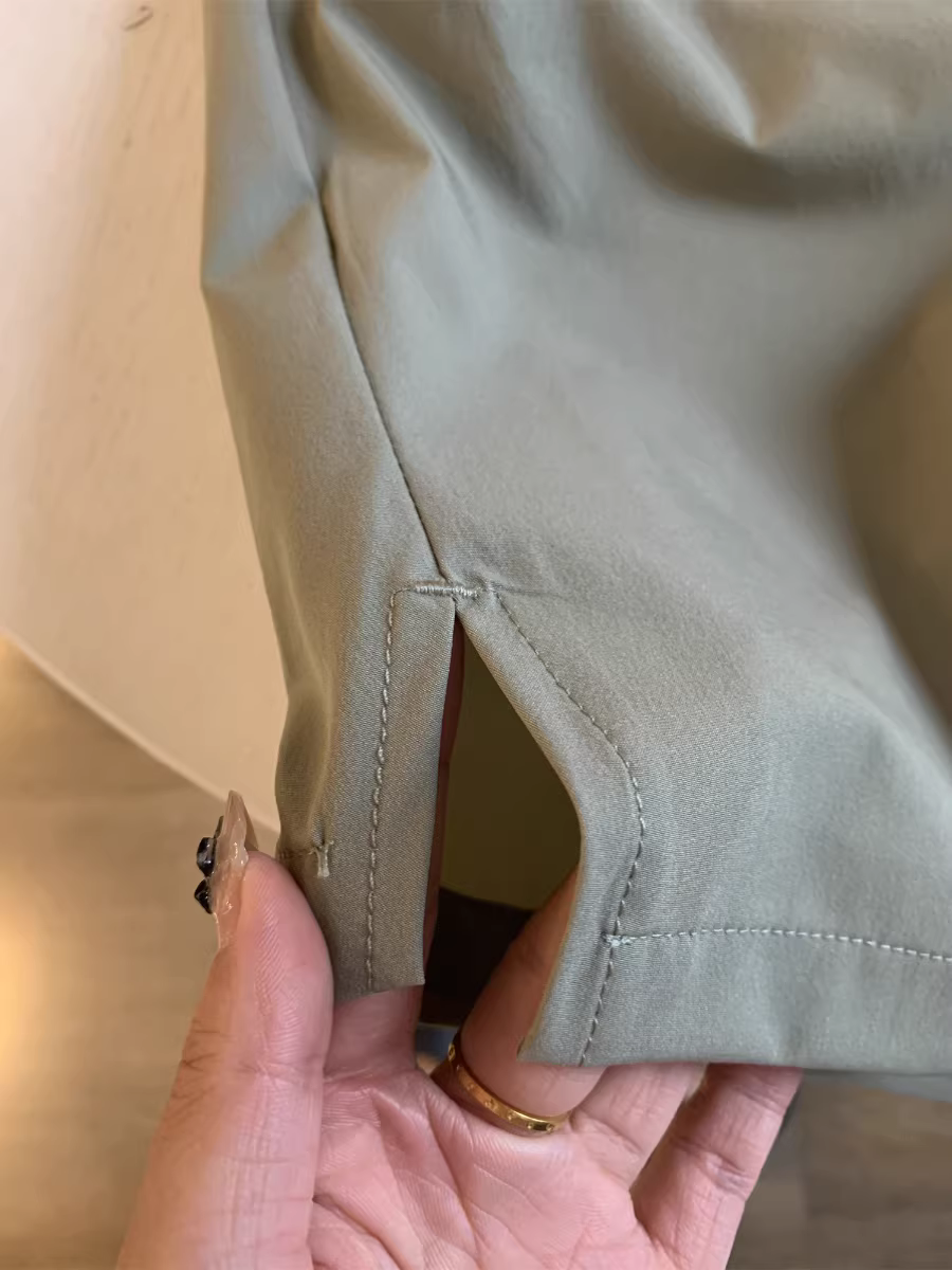 Sản phẩm thể thao ngoài trời Don Quixote! Khóa kéo dính 3M! Quần short thể thao chạy bộ nam thông thường