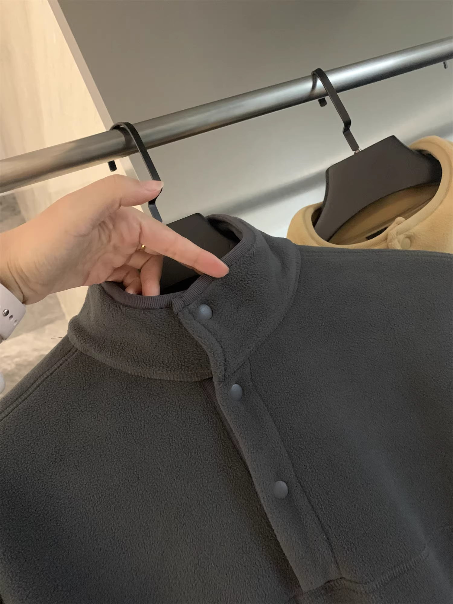 Don Quixote Nhẹ và ấm áp + Lông cừu hai mặt! Xu hướng áo len dài tay có cổ đứng dành cho thể thao và giải trí mùa thu đông