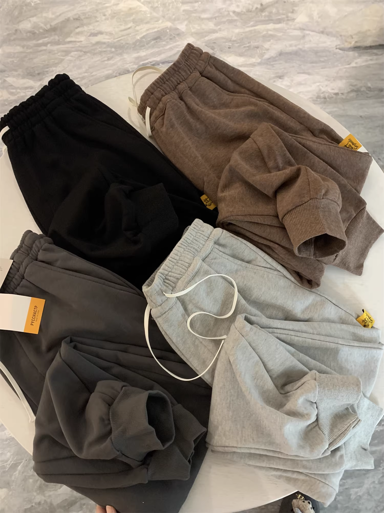 Đơn đặt hàng của công ty Don Quixote ODM! Quần jogger nam chất liệu nỉ lót lông, dáng rộng, mặc thường ngày, mùa thu đông.