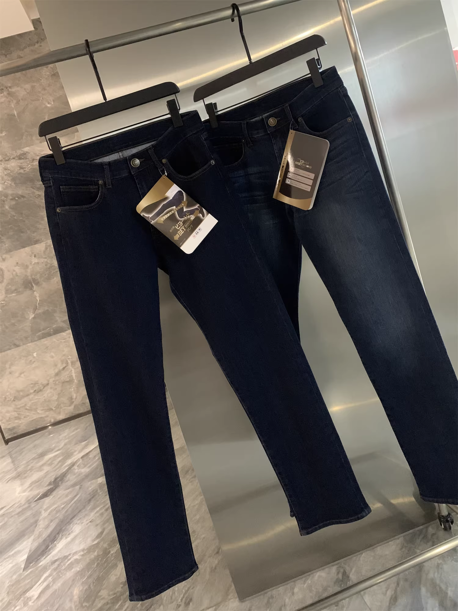 Don Quixote đi du ngoạn trên các hòn đảo! Màu sắc nguyên bản, được giặt mềm mại, co giãn tốt cho da! Quần âu nam dáng thẳng đa năng mùa thu.