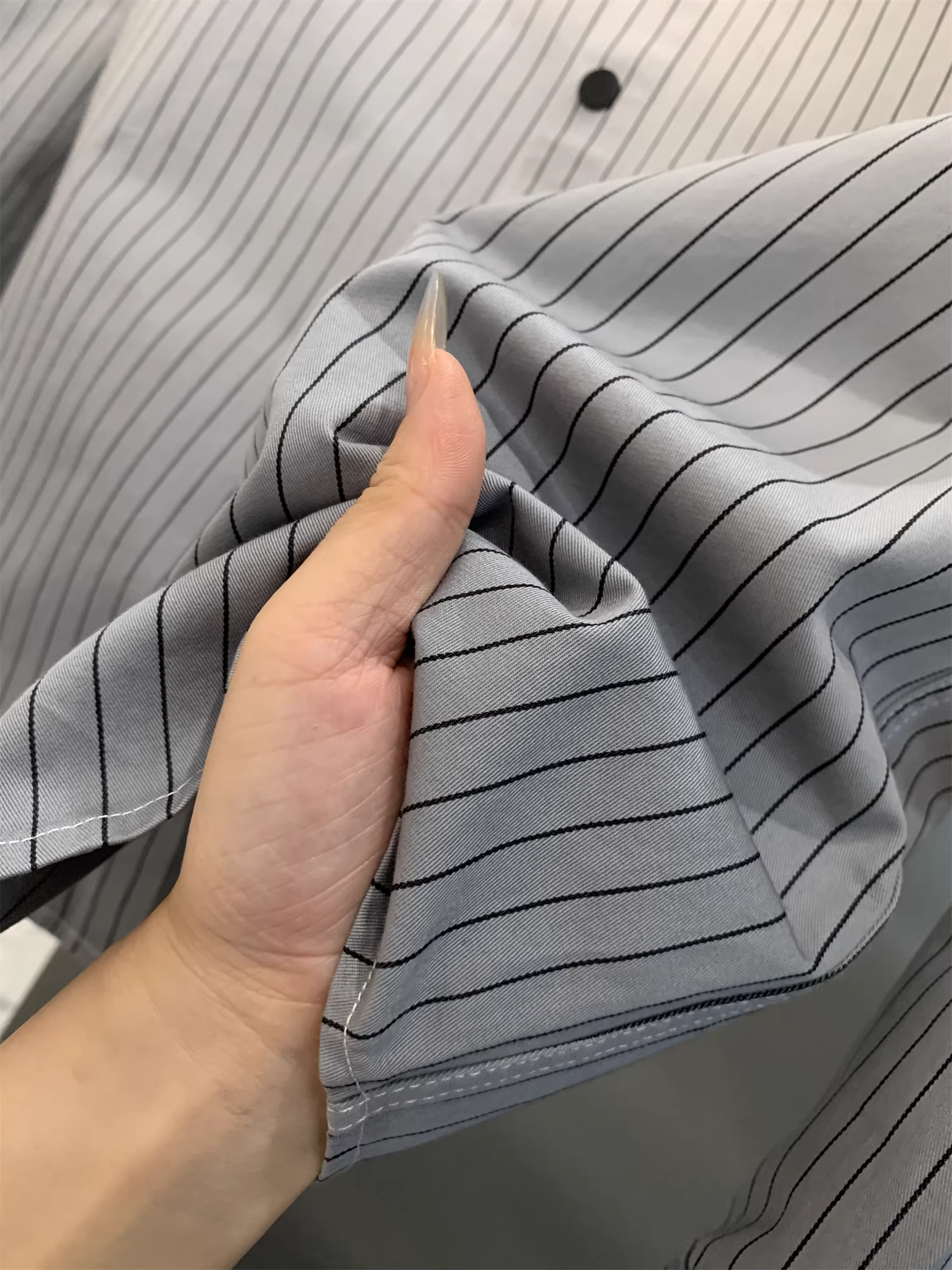 Kỹ thuật phối màu Don Quixote! 100% cotton! Xu hướng áo sơ mi nam mùa hè có cổ, tay dài và tay ngắn, chất liệu có vân.