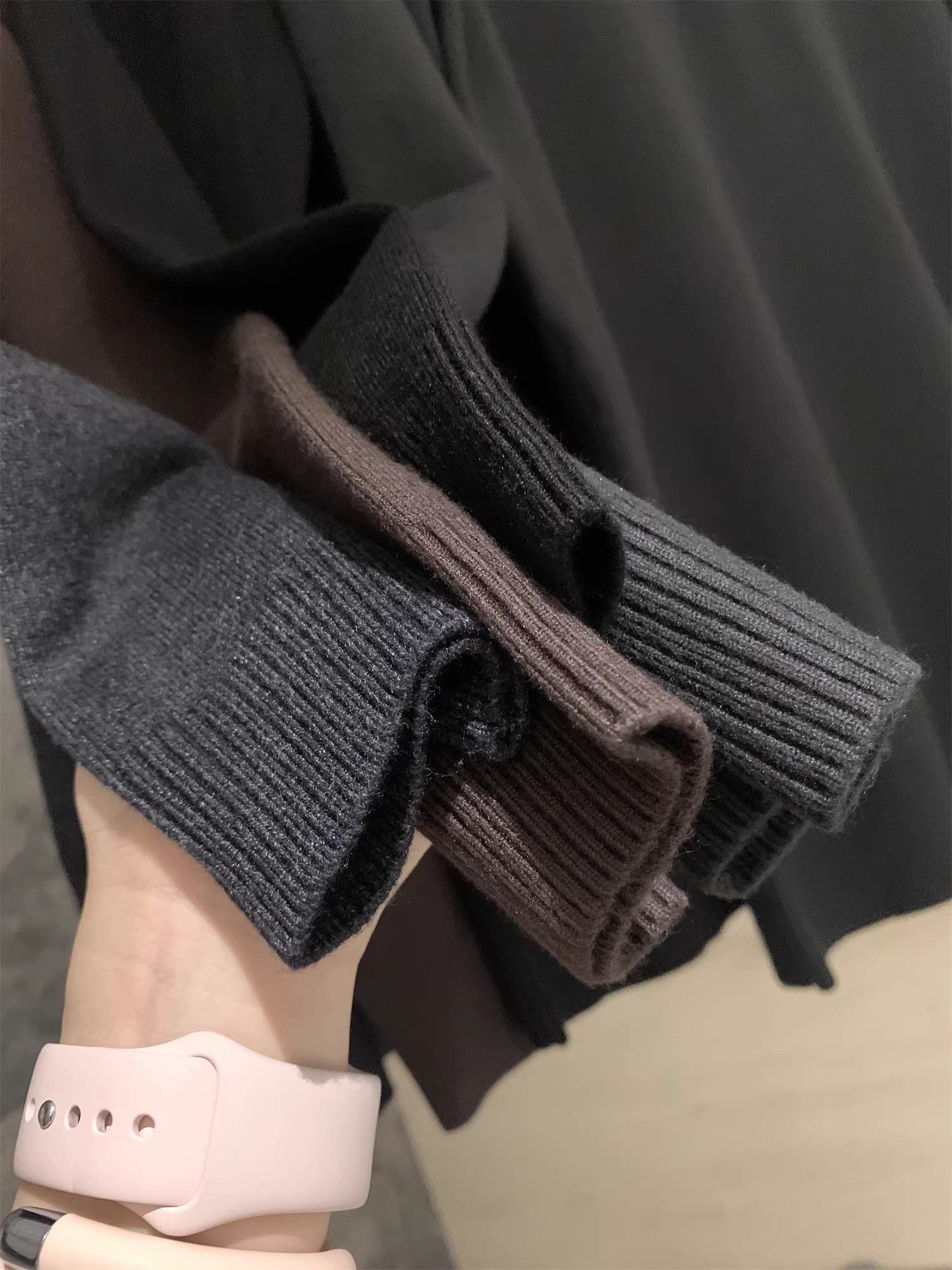 Đơn đặt hàng của công ty Don Quixote! Chất liệu pha Lyocell! Áo len nam màu trơn nửa khóa kéo mùa thu, kiểu dáng thời thượng.