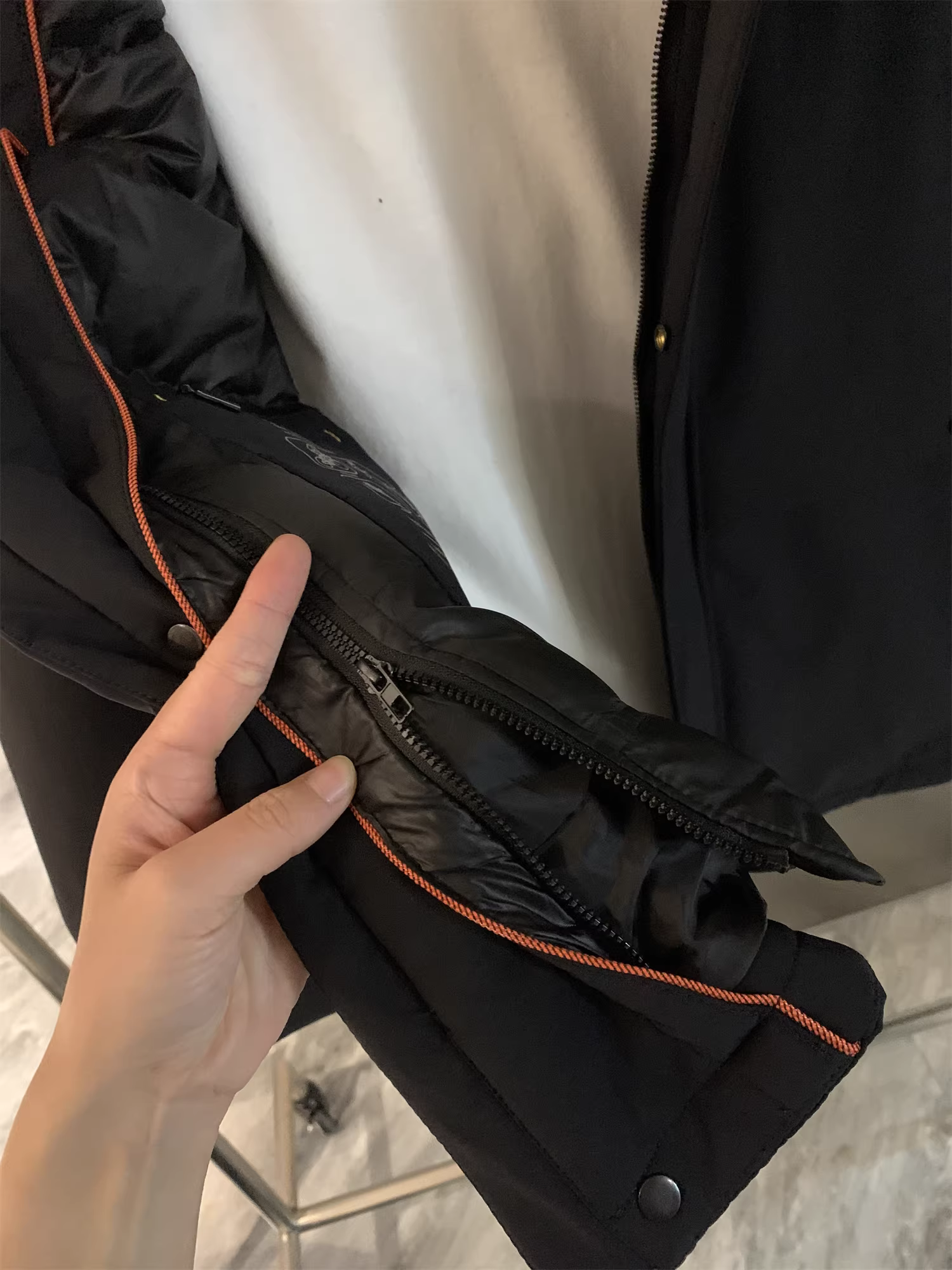 Don Quixote thật mạnh mẽ! Cao cấp ba trong một! Áo khoác phao có mũ trùm đầu mùa đông dành cho nam, màu trắng, chất liệu lông ngỗng.