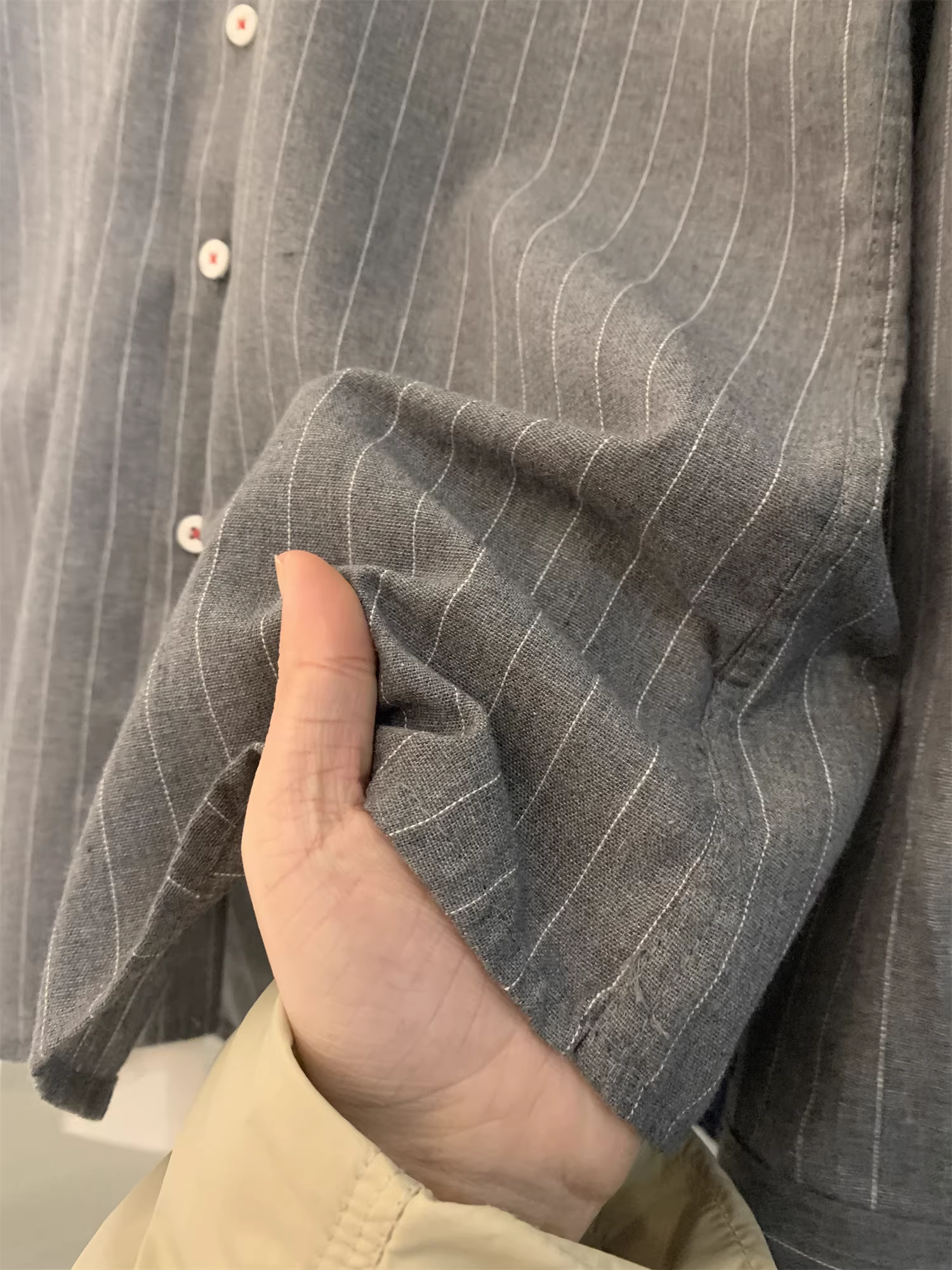 Áo sơ mi dài tay kẻ sọc nam Don Quixote ODM, sản phẩm độc quyền! Chất liệu cotton dài sợi dệt thủ công, mềm mại, tinh tế, đa năng.