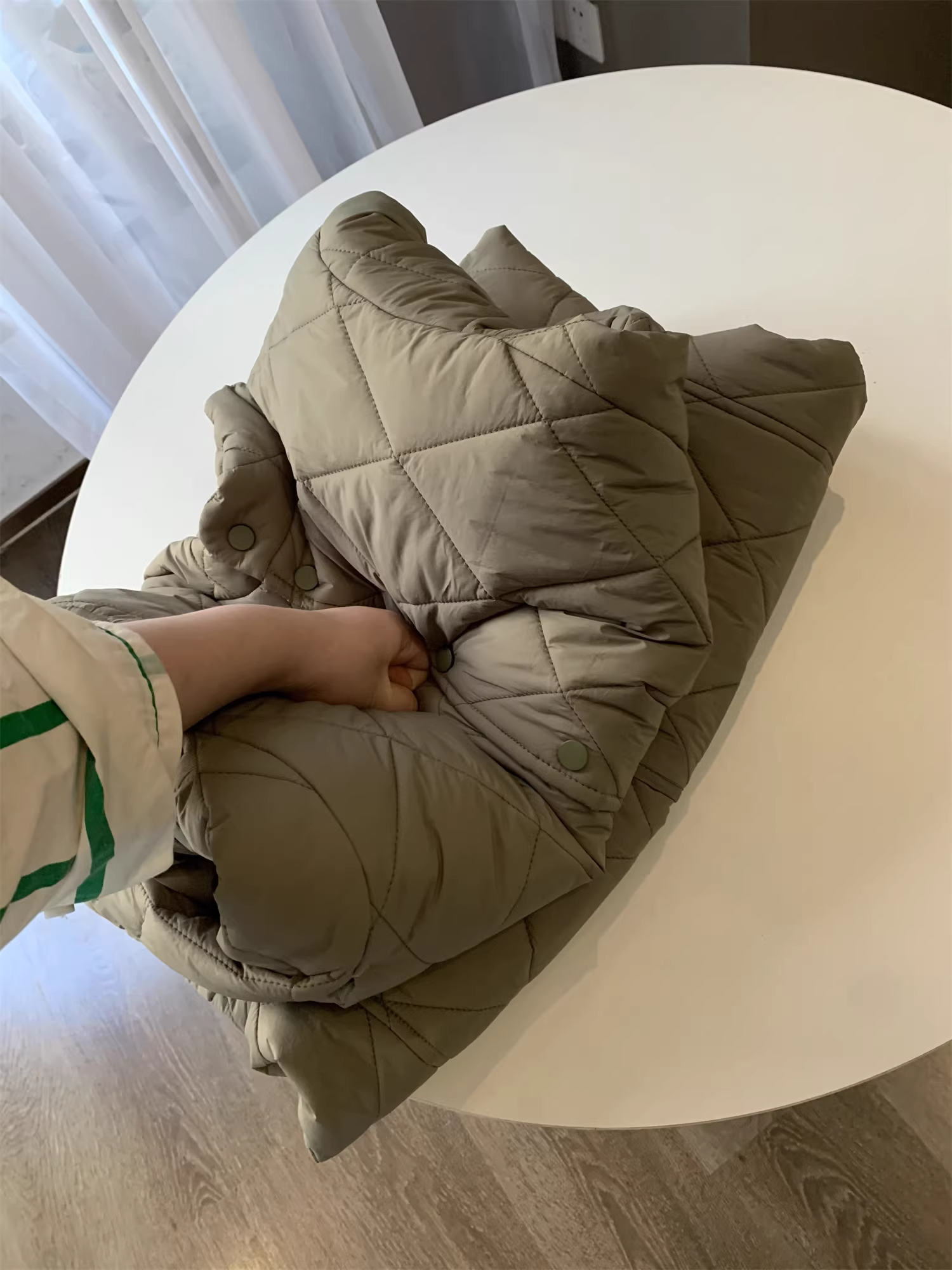 Áo khoác cotton chần bông kiểu vintage phong cách núi của Don Quixote là món đồ thiết yếu! Áo khoác cotton chần bông kiểu vintage dành cho cặp đôi, hiệu quả về mặt công nghệ và ấm áp.