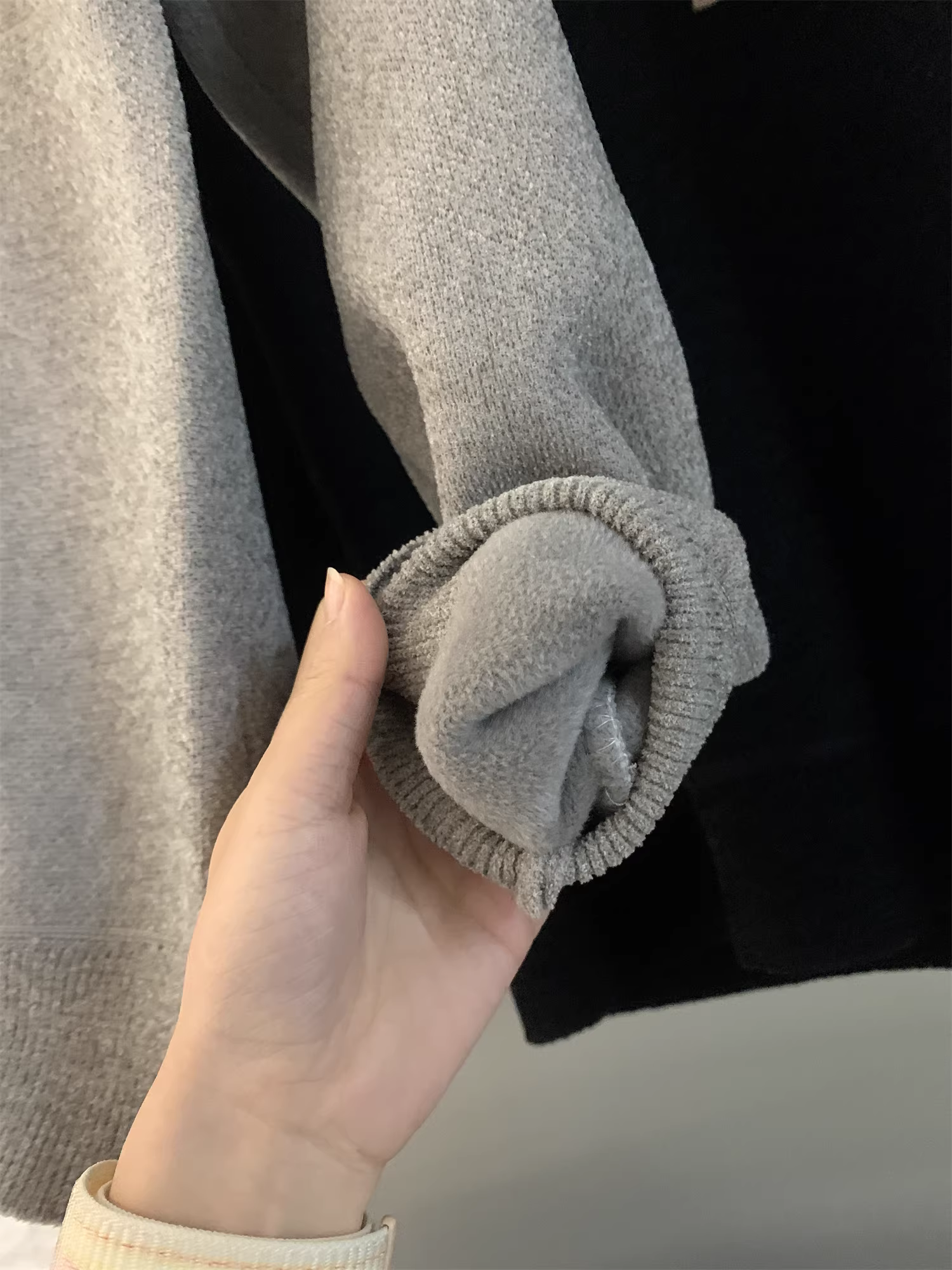 Áo len Don Quixote lót lông cừu và chất liệu chenille dày dặn! Áo len nam cổ tròn đa năng, phong cách thường ngày, hợp thời trang cho mùa thu đông