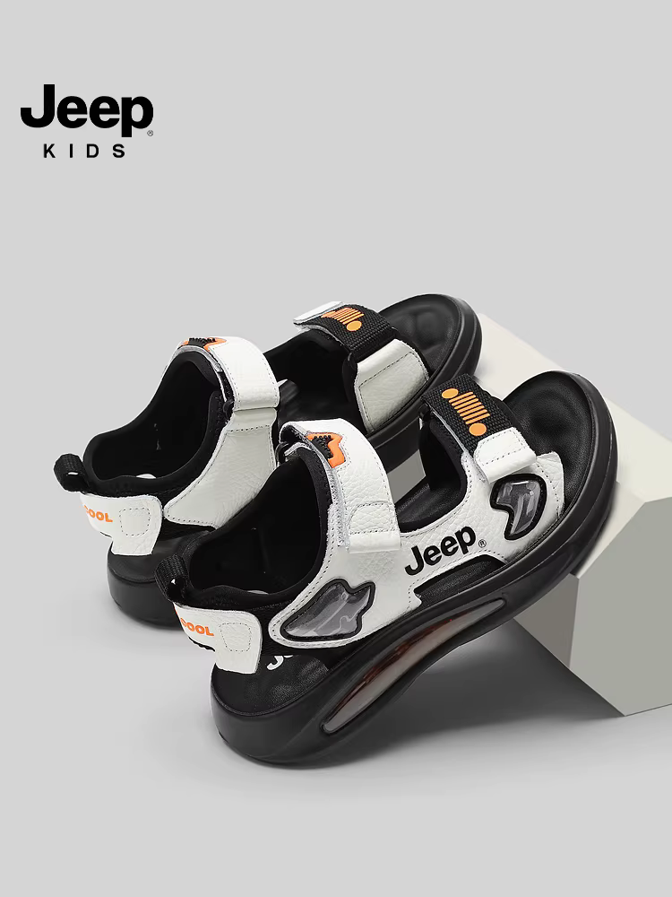 Dép trẻ em Jeep dành cho bé trai 2025 giày đi biển hở mũi chống trượt mùa hè mới có khóa dán giày trẻ em thoáng khí