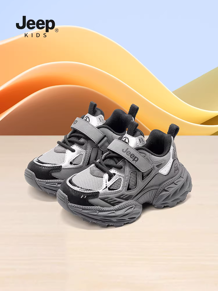 Giày thể thao trẻ em màu đen Jeep, giày chạy bộ mới mùa thu 2025 dành cho bé gái, giày bố nhẹ mùa xuân thu dành cho bé trai.
