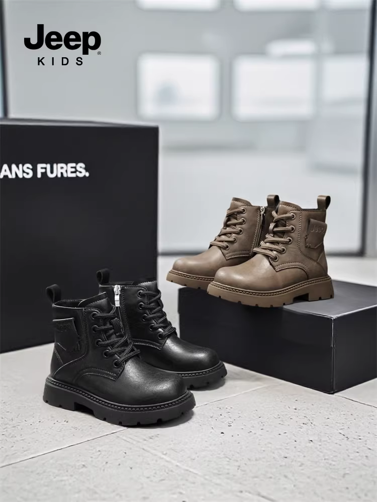 Giày bốt da thường ngày cho trẻ em Jeep Giày bốt trẻ em đế mềm mùa đông 2025 Giày bốt kiểu mới màu đen Giày trẻ em chống trượt