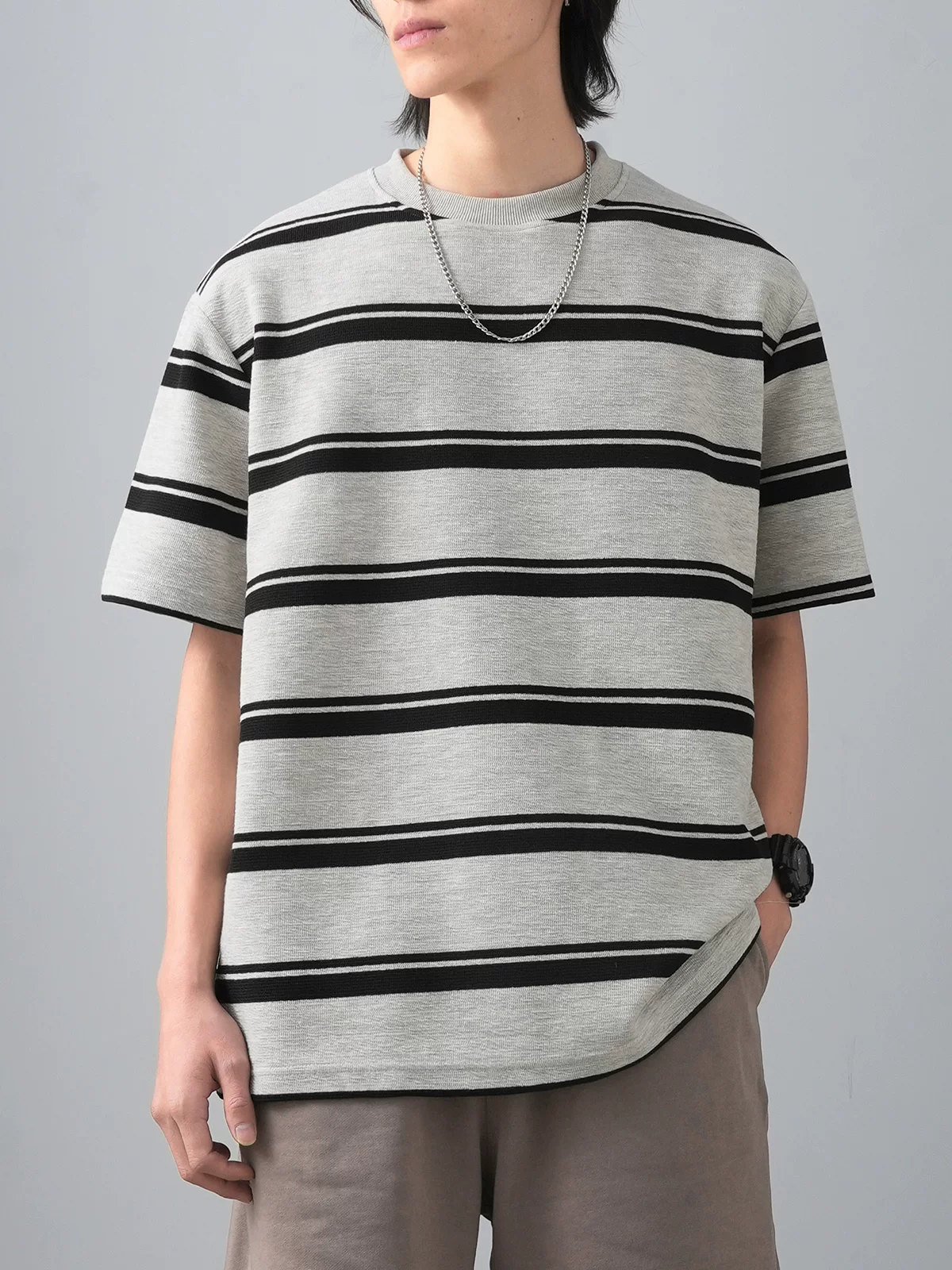 OMZM250G Áo sơ mi nam tay ngắn sọc hạng nặng mùa hè kiểu Mỹ cổ điển cao cấp cổ tròn có tay áo màu tương phản nửa tay