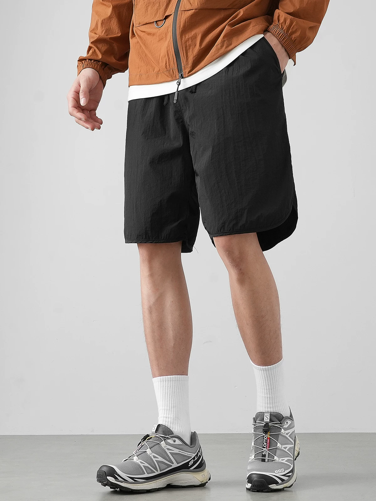 【Nhẹ và thoáng mát】Quần short nhanh khô bằng nylon kiểu Mỹ dành cho nam, quần short bóng rổ thể thao lưới mỏng thoáng khí mùa hè.