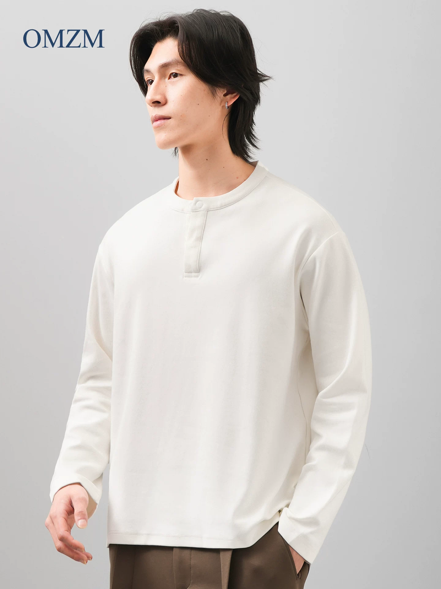 Áo thun cổ henley hạng nặng OMZM300G dành cho nam, tay dài, áo nỉ đơn giản phong cách Mỹ mùa thu, áo sơ mi trắng phong cách tiền cổ điển.