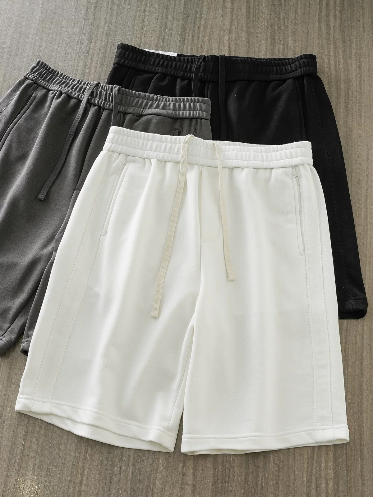 Quần short thể thao hạng nặng kiểu Mỹ OMZM dành cho nam, thiết kế mùa hè có sọc dọc bên hông, quần short thường ngày dài vừa phải màu trơn.