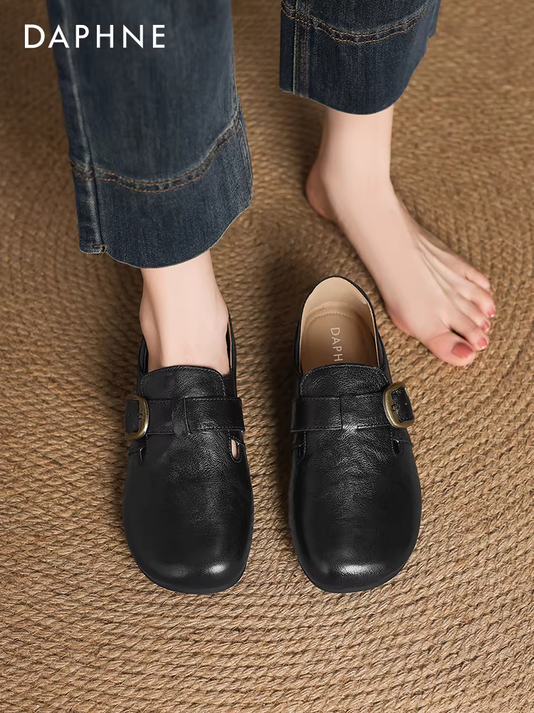 Giày bệt Daphne màu đen kiểu dáng mới mùa thu 2025 dành cho nữ, kiểu dáng retro, chất liệu da nhỏ, kiểu Birkenstock, dành cho mẹ.