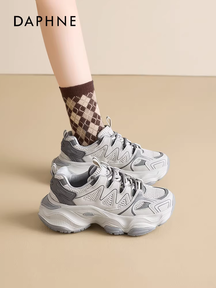 Giày bố đế dày Daphne dành cho nữ mùa hè 2025, kiểu mới, thoáng khí, tăng chiều cao, giày thể thao nhẹ, đế mềm