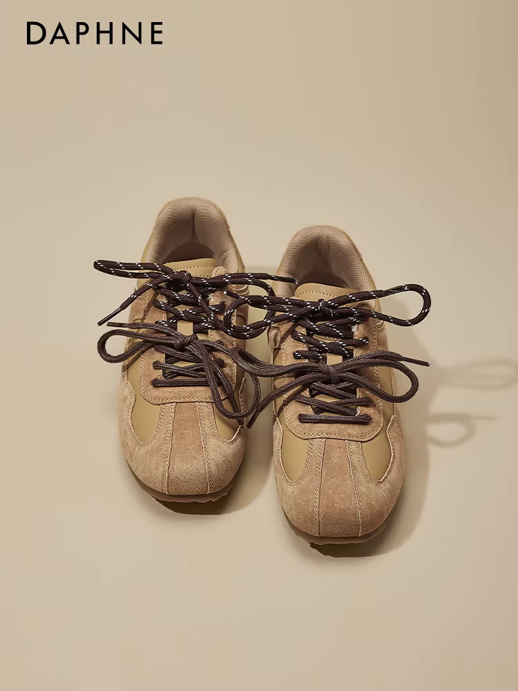 Giày thể thao nữ Daphne màu nâu cổ điển, kiểu dáng mới 2025, giày Melard mặt da, giày thể thao mùa thu đông.
