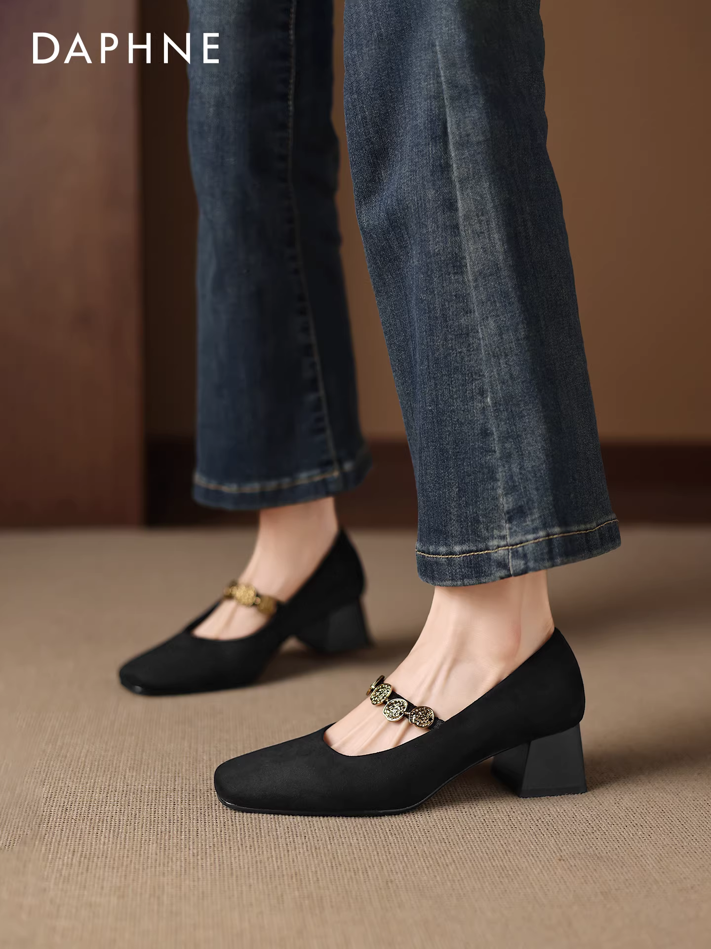 Giày nữ Daphne đen miệng nông kiểu Mary Jane đế dày mùa thu mới 2025 chất liệu da lộn kiểu Pháp cao gót