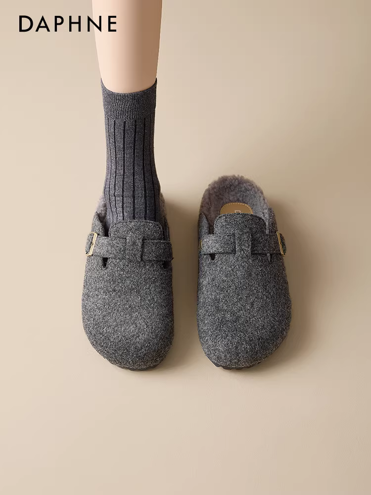 Giày Birkenstock lót lông Daphne dành cho nữ mùa đông 2025, kiểu mới đế dày, đi ngoài trời, kiểu nửa dép, màu xám, ấm áp, chất liệu bông mềm mại