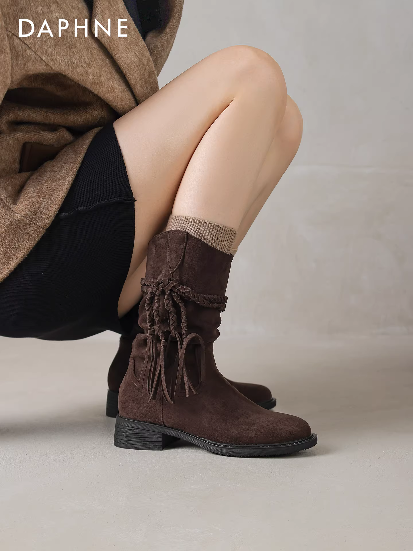 Giày bốt nữ Daphne kiểu đồng quê cổ điển, cao đến giữa bắp chân, mùa đông 2025, lót lông cừu, kiểu Melard, tua rua, dáng lười