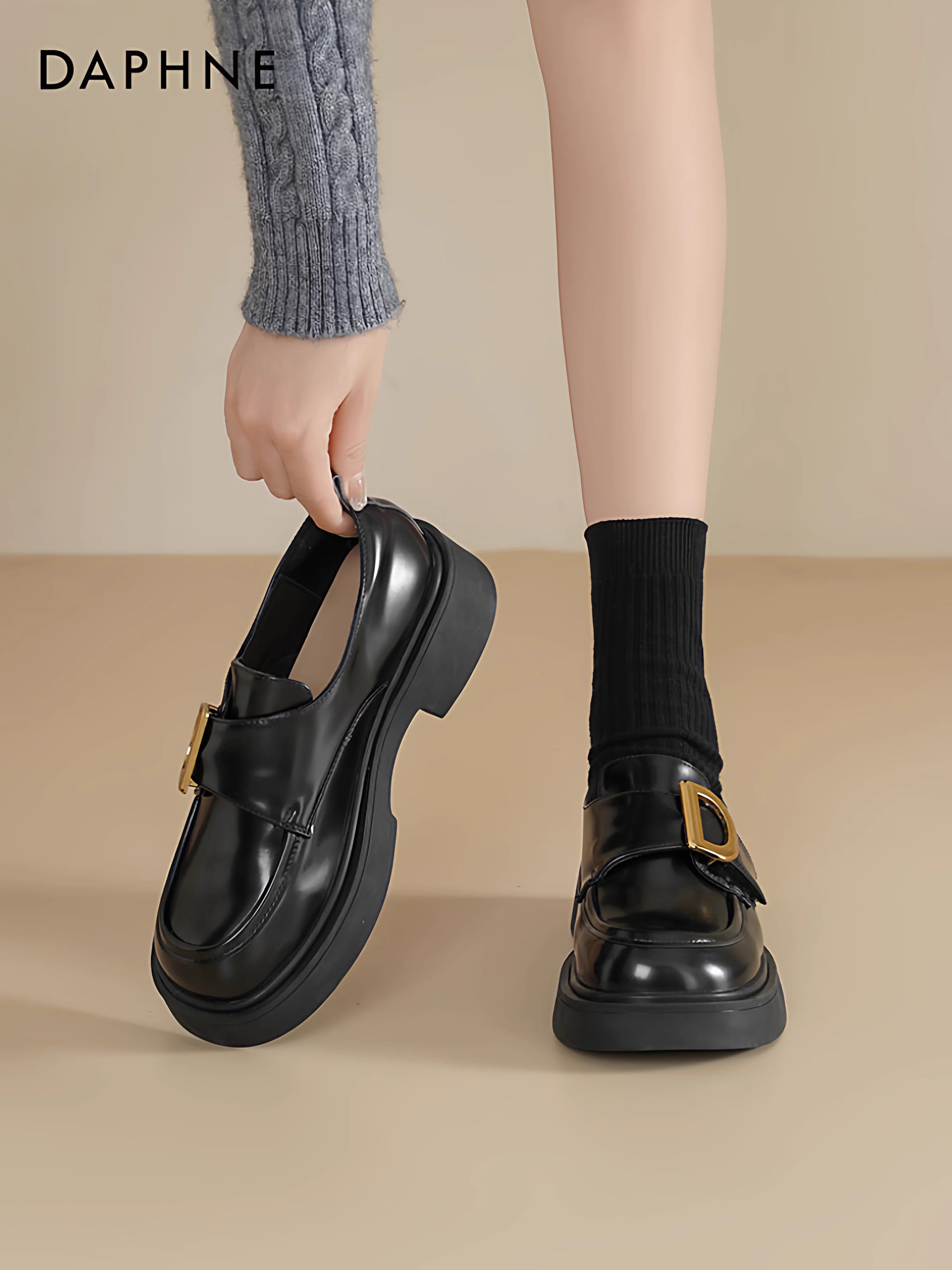 Giày lười đế dày Daphne dành cho nữ 2025 kiểu Anh mới, giày da đen mùa thu đông, giày đơn giản đa năng dành cho nữ
