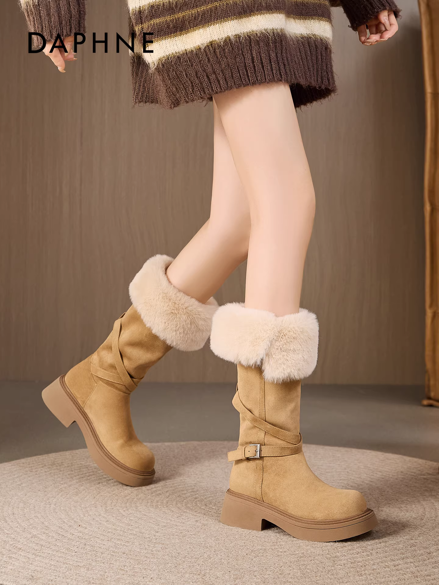 Giày bốt cao cổ Daphne dành cho nữ, kiểu mới mùa đông 2025, đế dày, kiểu dáng hai trong một, lót lông cừu, dày dặn, giữ ấm.