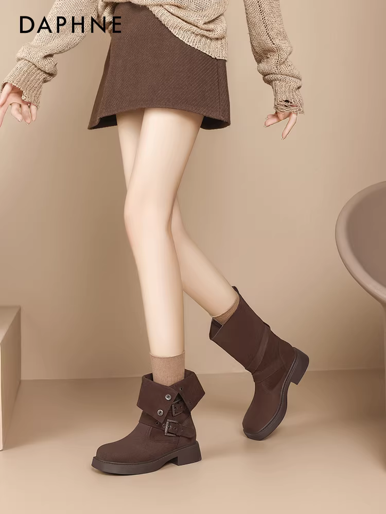 Giày bốt nữ Daphne Brown Melard Thu Đông 2025 Giày cao bồi miền Tây cổ điển đế dày Giày bốt ngắn màu đen siêu đẹp