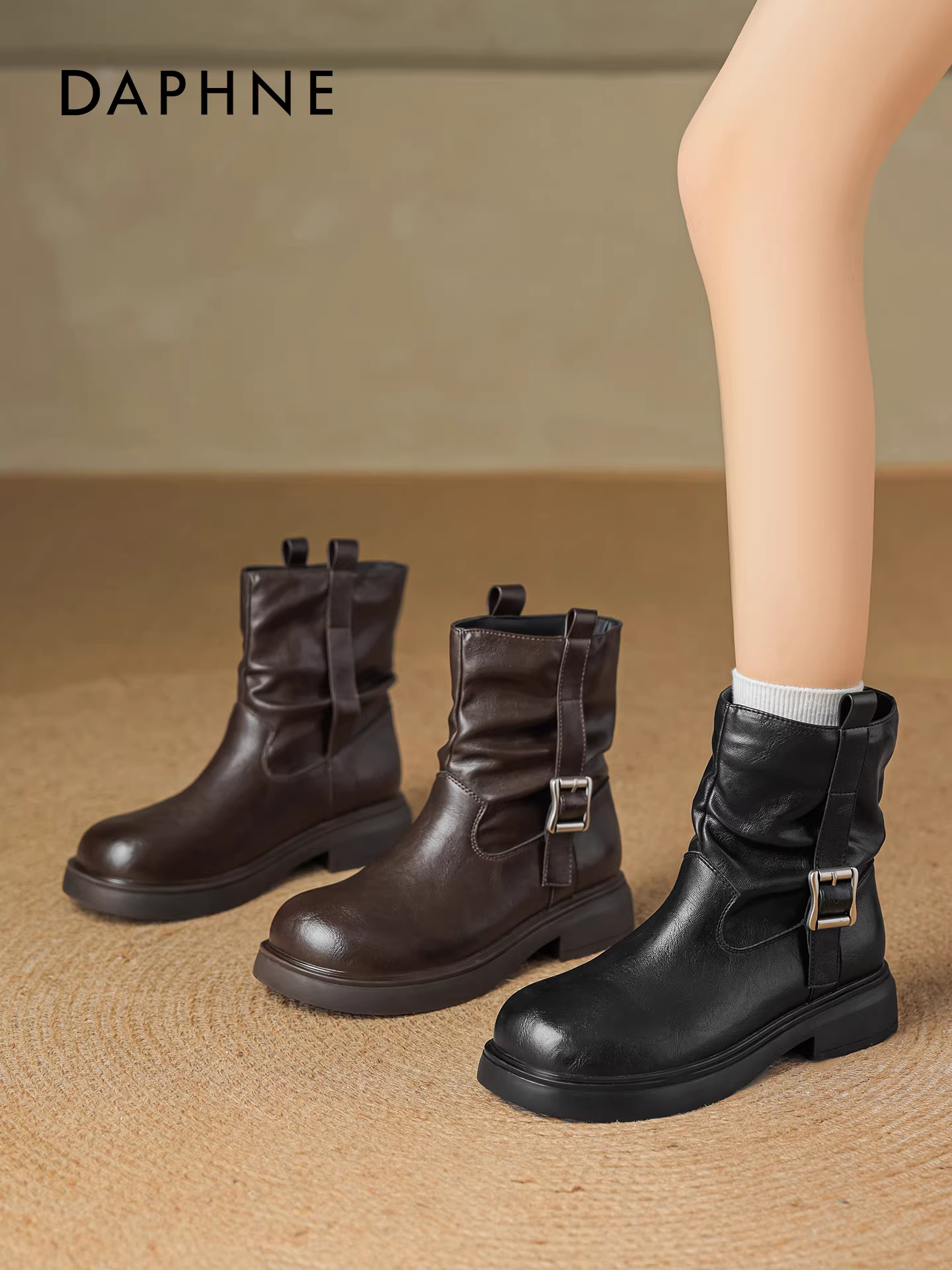 Giày bốt nữ Daphne đế dày lót lông cừu mùa thu đông 2025 kiểu retro Melard cổ ngắn xếp ly giữ ấm