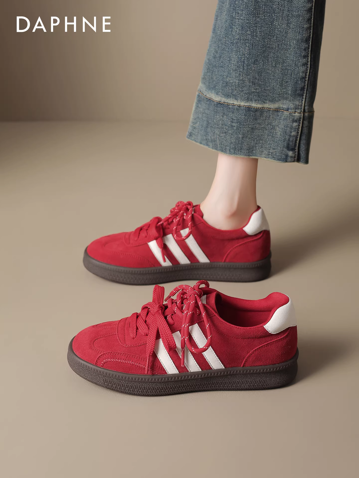 Giày thể thao nữ Daphne classic 2025 mới, đa năng, màu đỏ, phong cách thường ngày, siêu hot mùa thu