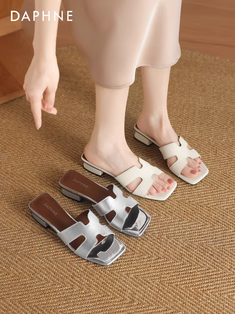 Dép quai ngang Daphne dành cho nữ, dép cao gót đi biển mới mùa hè 2025, dép kiểu Pháp dành cho nữ.