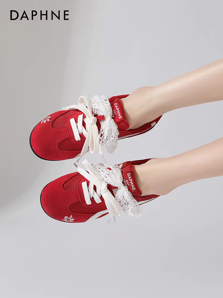 Giày thể thao nữ Daphne màu đỏ, kiểu dáng mới 2025, giày sneaker buộc dây, giày thể thao thường ngày, giày ba lê nữ, giày cưới