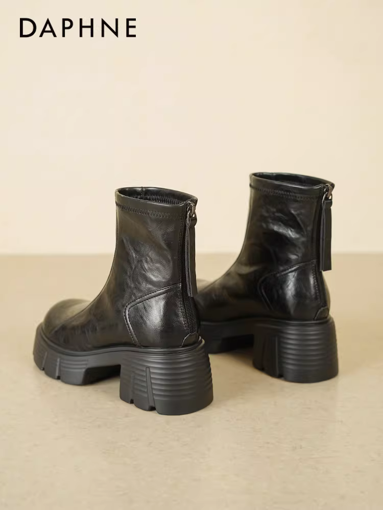 Giày bốt cao gót ngắn màu đen Daphne dành cho nữ 2025 kiểu dáng mới thời thượng cổ điển Chelsea boots Martin boots giày nữ mùa đông