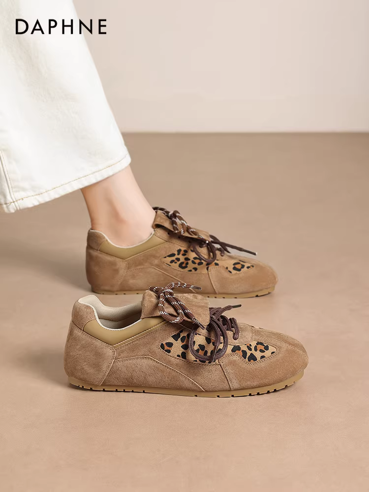 Giày thể thao nữ Daphne họa tiết da báo, kiểu Đức, mùa thu 2025, đa năng, đế mềm, giày lười nữ.