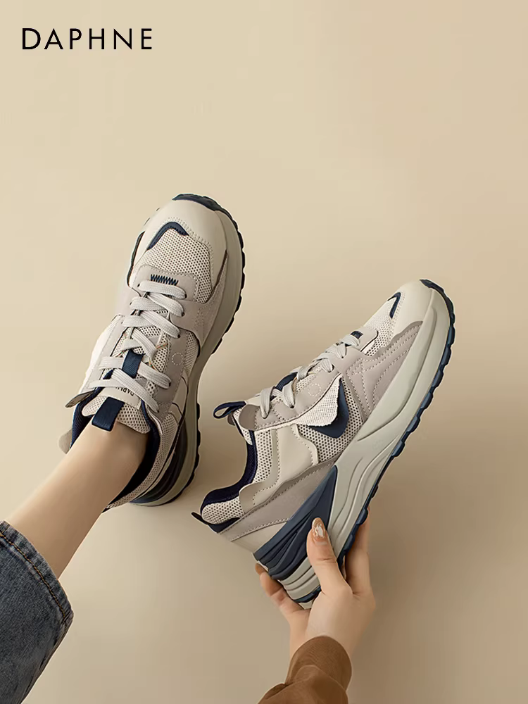 Giày thể thao Daphne retro dành cho nữ, giày tập nhẹ đế dày có lớp lót lông cừu, giày thể thao chạy bộ mùa thu 2025.