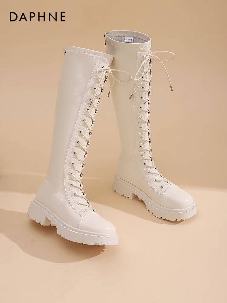 Giày bốt dài Daphne dành cho nữ, kiểu dáng hot mùa thu đông 2024, phong cách Anh quốc, tôn dáng, cao quá gối, kiểu bốt cưỡi ngựa dành cho nữ
