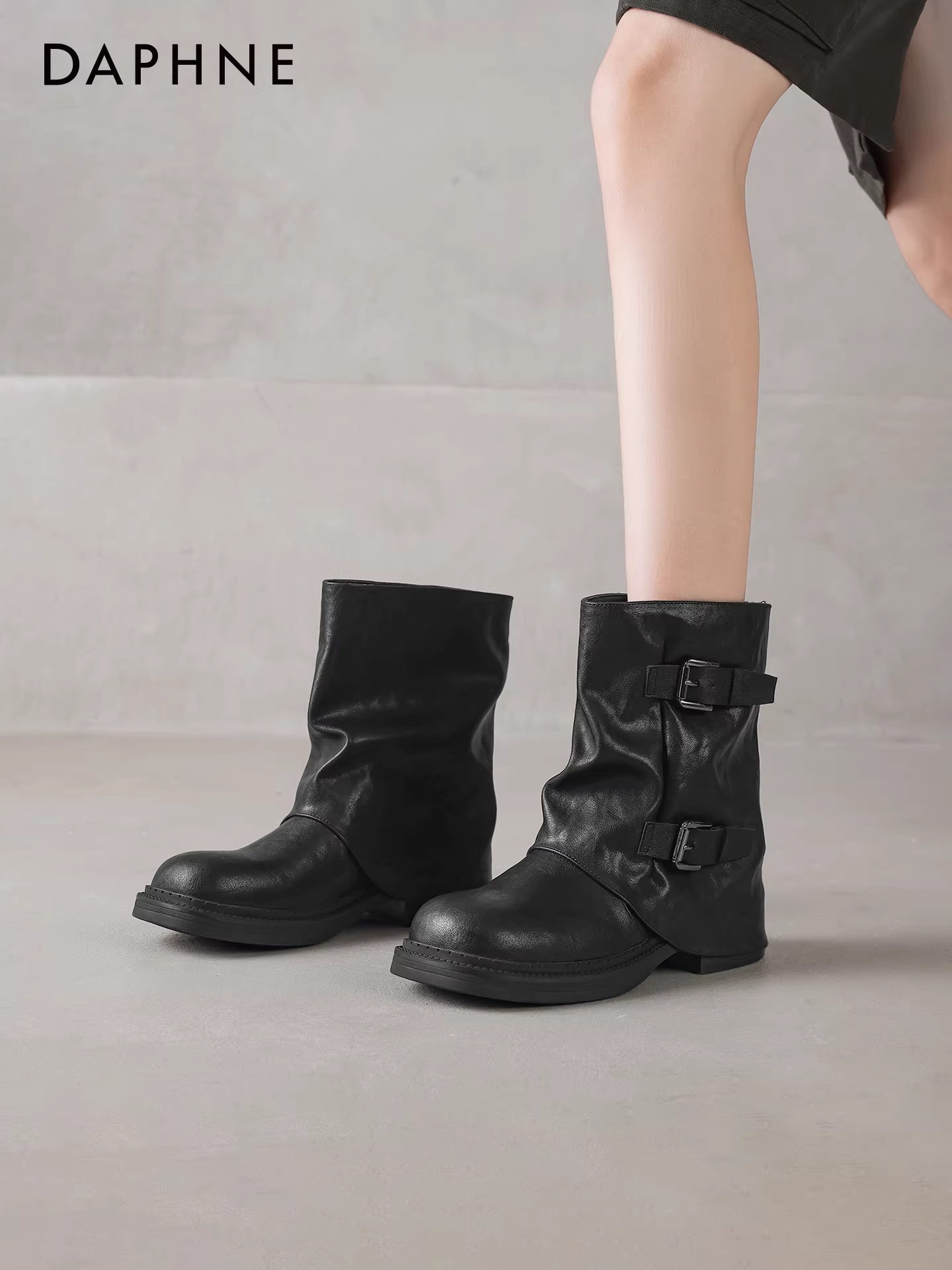 Giày bốt Daphne kiểu Anh, đế dày, tăng chiều cao, mùa thu đông 2025, màu đen, dành cho nữ
