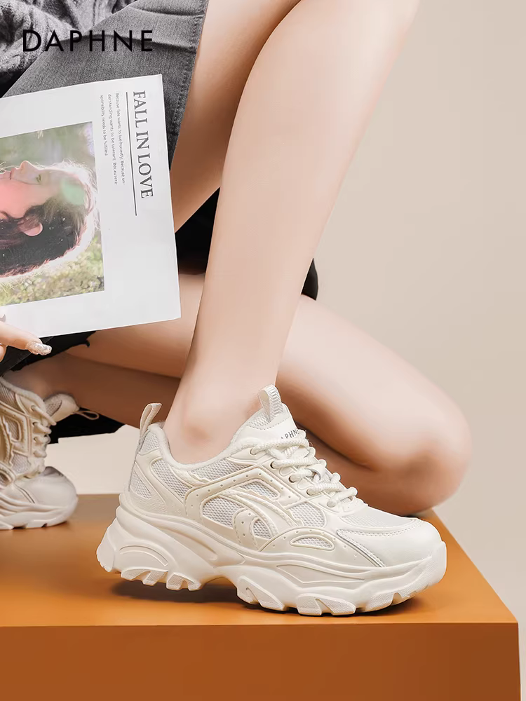 Giày thể thao đế dày lót lông cừu Daphne dành cho nữ, giày thể thao thường ngày mùa thu đông 2025 mới, giày thể thao màu trắng ấm áp dành cho nữ.