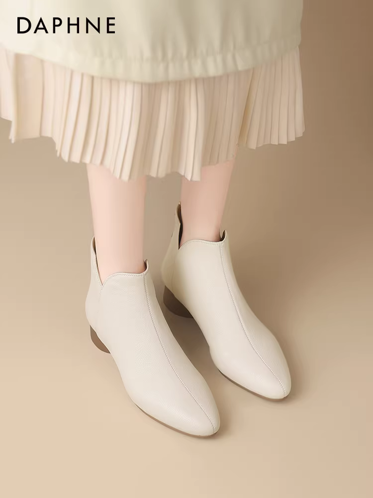 Giày bốt cổ ngắn gót thô màu trắng Daphne dành cho nữ, mẫu mới mùa đông 2025, mũi nhọn, kiểu Pháp, bốt Martin đế bằng
