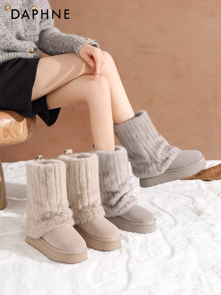Giày bốt tuyết Daphne Iceland dành cho nữ, kiểu mới mùa đông 2025, kiểu dáng Đông Bắc, cổ trung bình, đế dày, lót lông, thêm lớp lông cừu giữ ấm, chất liệu cotton.