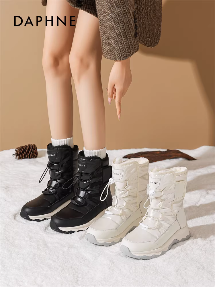 Giày bốt nữ Daphne đi ngoài trời mùa đông 2025, kiểu ngắn, lót lông cừu, chống trơn trượt, giữ ấm, đế dày, chất liệu cotton