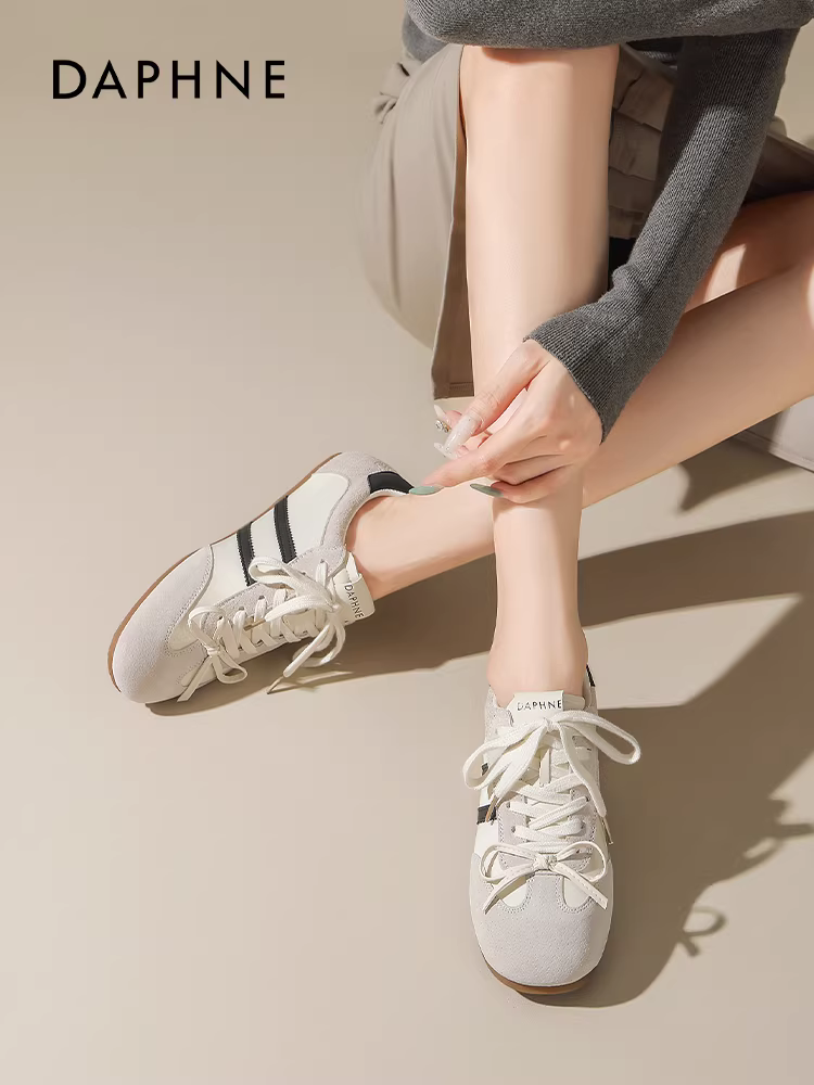 Giày tập múa ba lê mũi vuông Daphne dành cho nữ mùa xuân 2026 giày trắng thông thường mới giày đế mỏng giày đua
