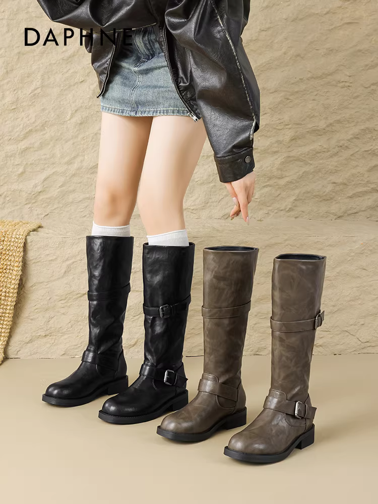 Giày bốt đen Daphne nữ, bốt cao cổ mùa thu đông 2025, kiểu dáng nhỏ nhắn, bốt cưỡi ngựa, bốt cao bồi miền Tây