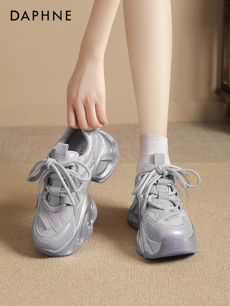 Giày thể thao nữ Daphne màu tím, kiểu dáng mới 2025, đế dày, tăng chiều cao, đa năng, phong cách thường ngày