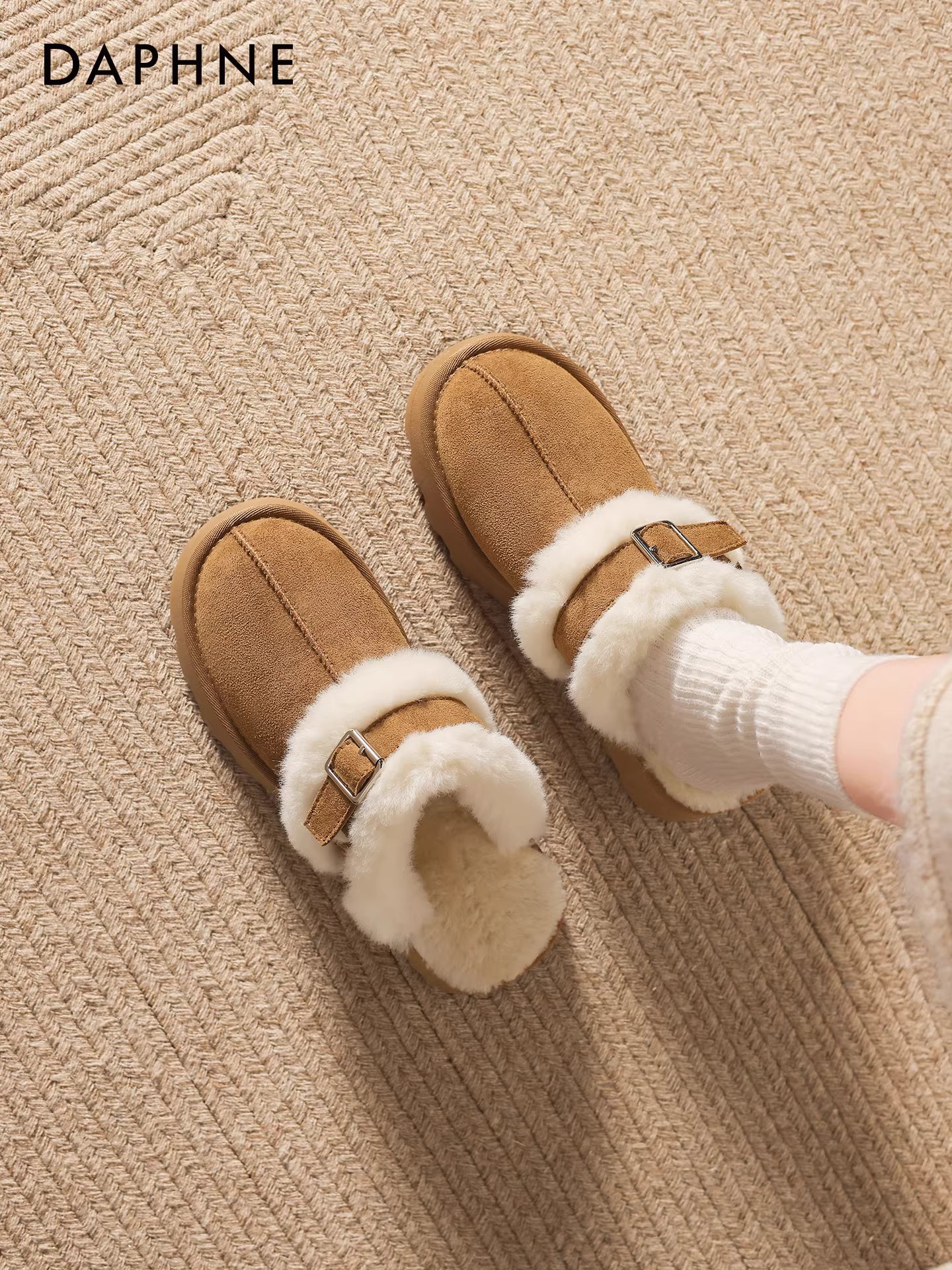 Giày bốt tuyết đế dày Daphne dành cho nữ 2025, mẫu mới mùa đông, kiểu Birkenstock nửa dép lông mềm mại, lót lông cừu giữ ấm, giày cotton ấm áp