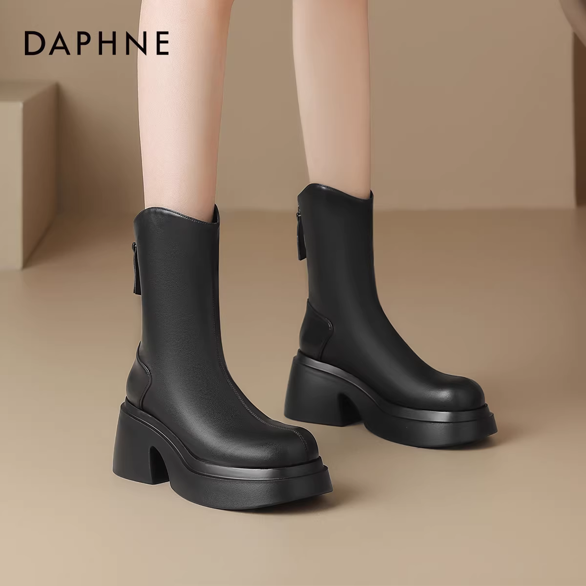 Giày bốt ngắn đế dày màu đen Daphne dành cho nữ, phong cách cao cấp mùa thu đông, mẫu mới 2024, giày cao gót ôm dáng, kiểu Martin.